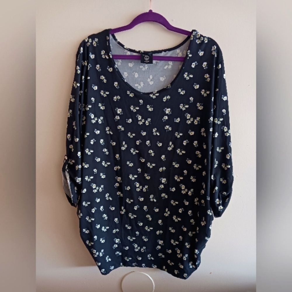 Hippie chic floral knit tunic 2X plus size
